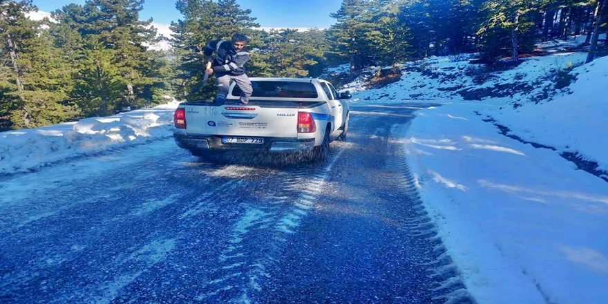 Alanya’da Yol Bakım ve Onarım Çalışmaları Devam Ediyor