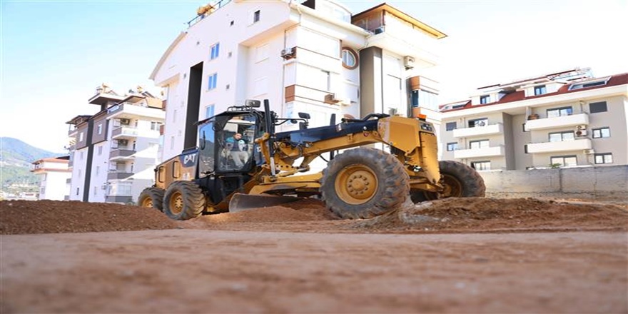 Alanya Belediyesi’nden Oba Mahallesi’nde Yol Çalışması