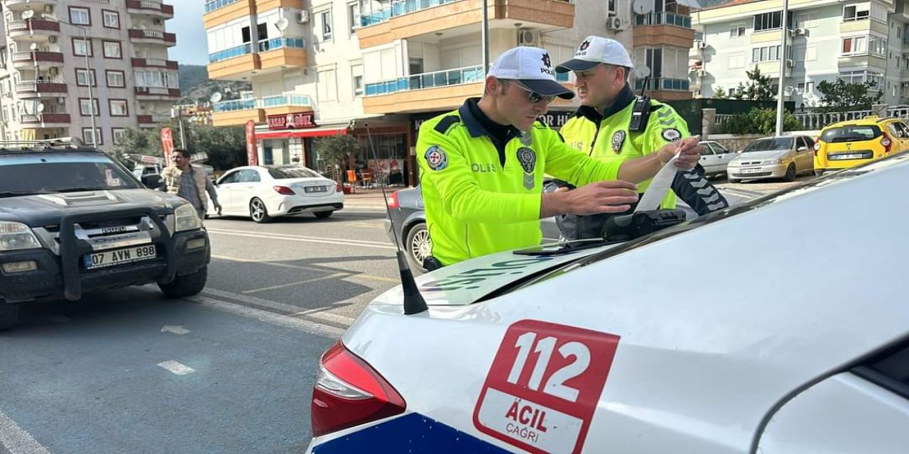Alanya'da Trafik Uygulaması! 299  Araca Ceza Yağdı