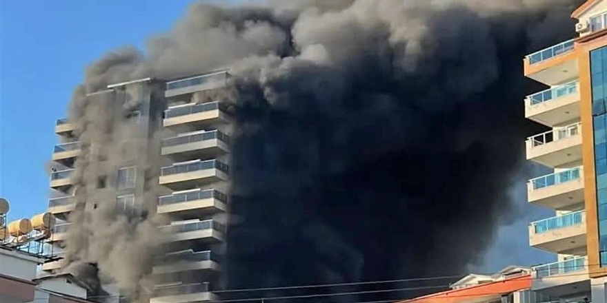 Alanya'da Otel İnşaatında Yangın Çıktı