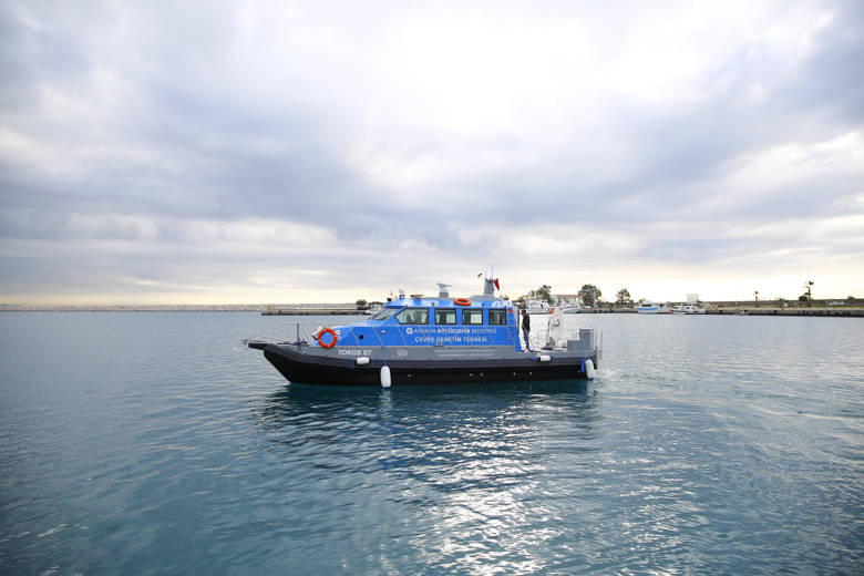 Antalya, Gece Görüş Teknesiyle Deniz Denetimini Güçlendiriyor