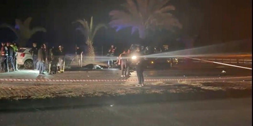 Alanya’da Servis Aracı ile Otomobil Çarpıştı: 2 Ölü, 6 Yaralı