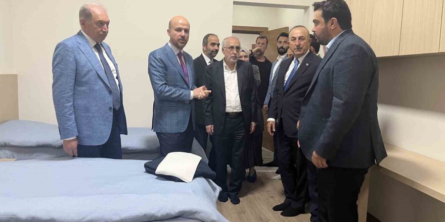Bilal Erdoğan: Öğretmenliğe teşvik, güçlü toplumun anahtarı