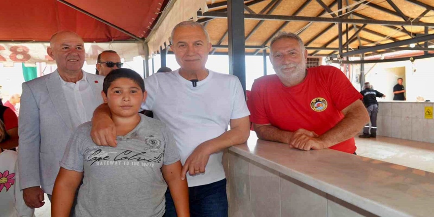 Başkan Özçelik’ten Kurban Kesim Alanlarına Ziyaret