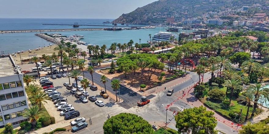 Alanya İskele’ye Tur Otobüsü Girişi Yasaklandı