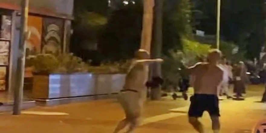 Alanya’da Rus Turistlerin Yumruklu Kavgası Kamerada