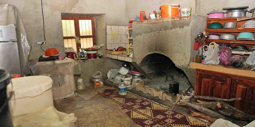 Alanya’da yaşlı kadına konteyner ev desteği