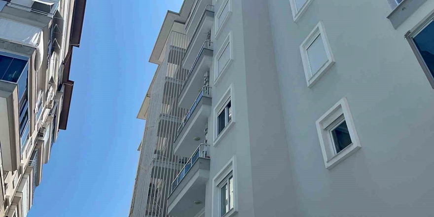 Alanya’da Klima Montajında 6. Kattan Düştü
