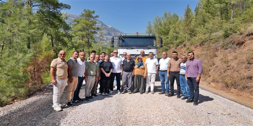 Alanya’da 9 Mahalleyi Birleştiren Dağdere Yolu Asfaltlandı