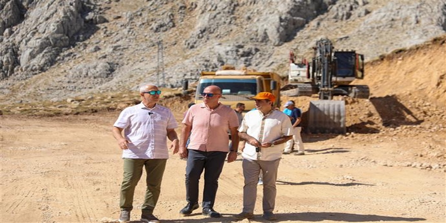 Alanya Belediyesi Okurcalar Yaylası yolunu yeniliyor