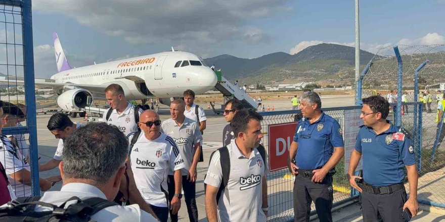 Beşiktaş, Alanya Deplasmanı İçin Geldi