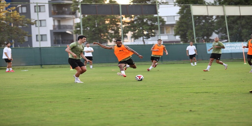Alanyaspor, Fenerbahçe maçı hazırlıklarına başladı