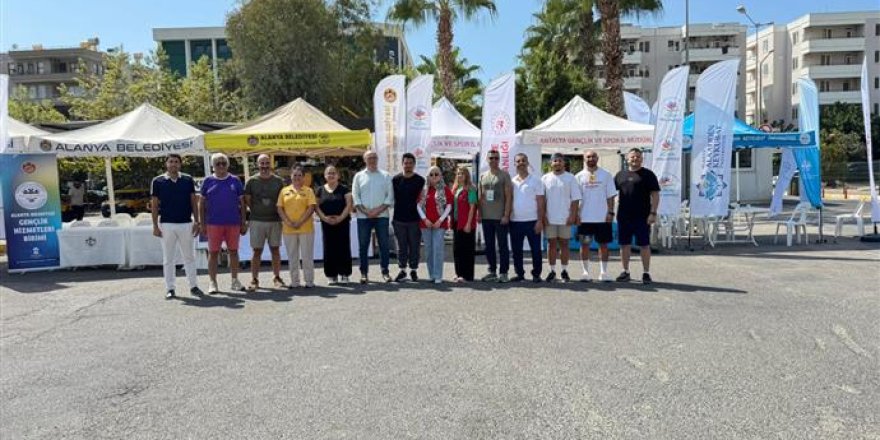 Alanya’da üniversite öğrencilerine sıcak karşılama