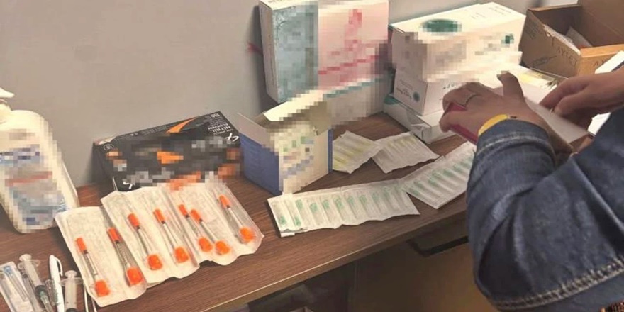 Alanya’da ruhsatsız sağlık işletmesine mühür vuruldu