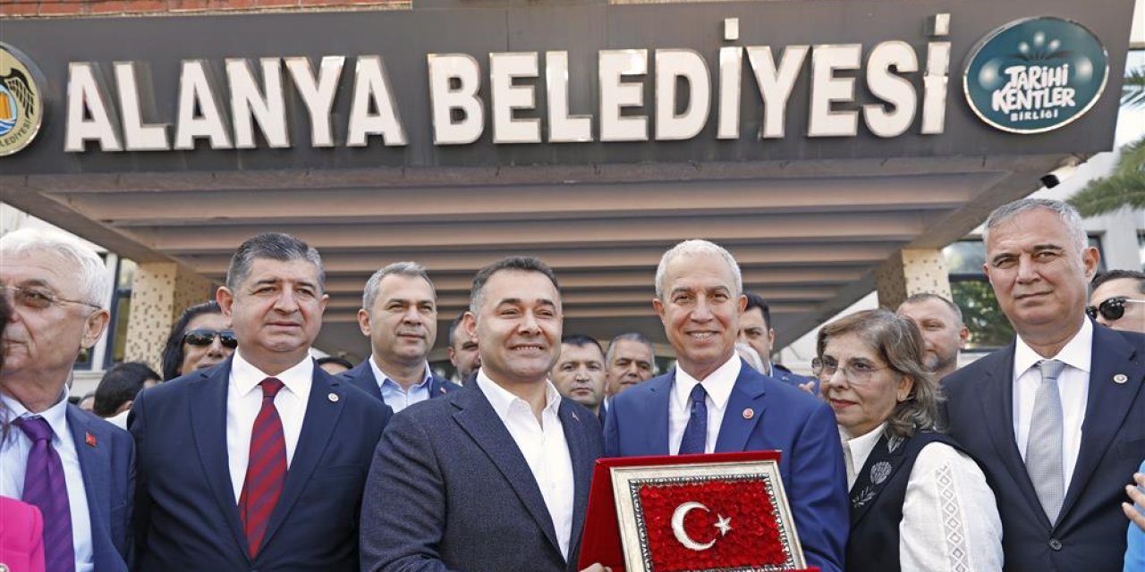 Başkan Osman Tarık Özçelik Göreve Başladı