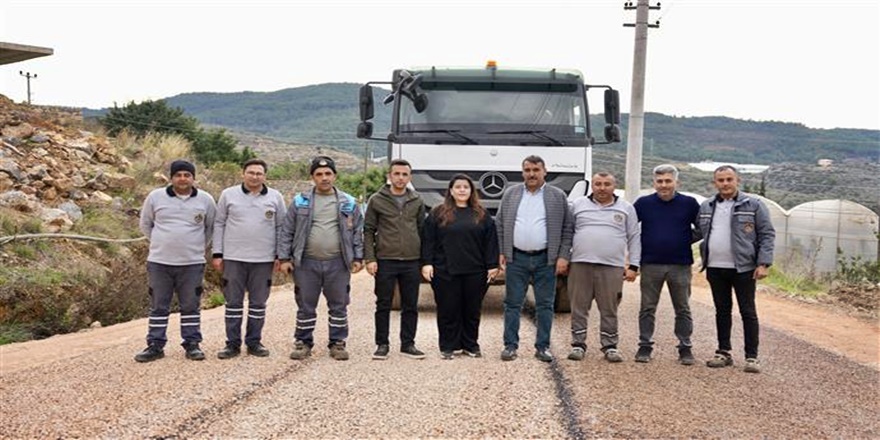 Hocalar Mahallesi’nde 25 yıllık yol hasreti sona erdi