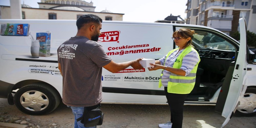 Antalya’da miniklere 773 bin litre umut: Halk Süt sürüyor
