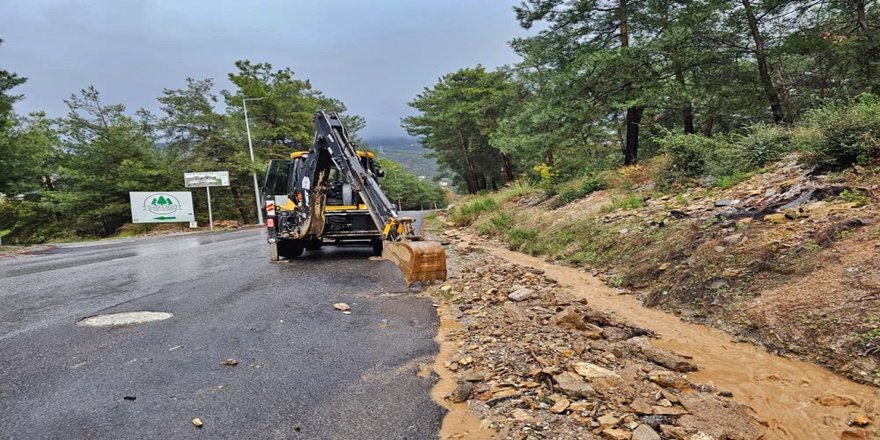 Alanya’da heyelan alarmı: Kapanan yollar açılıyor