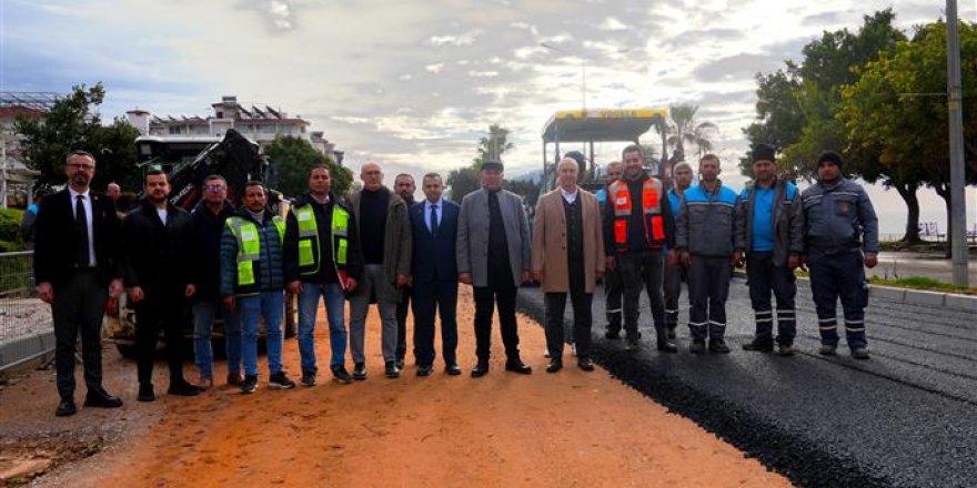 Atatürk Caddesi’nde sıcak asfalt dönemi başladı
