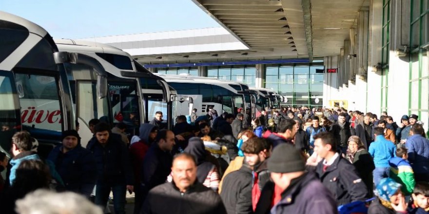 AŞTİ'de Bayram şenliği: 706 bin yolcu, 17 bin otobüsle yola çıktı