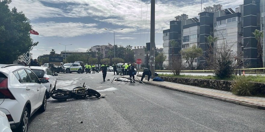 Alanya’da feci kaza: Motosiklet sürücüsü hayatını kaybetti