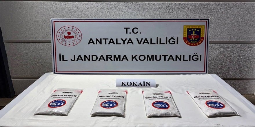 Antalya Aksu’da 1,38 Kg Kokain Ele Geçirildi, 2 Tutuklu