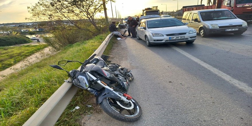 Manavgat’ta Zincirleme Kaza: 3 Yaralı