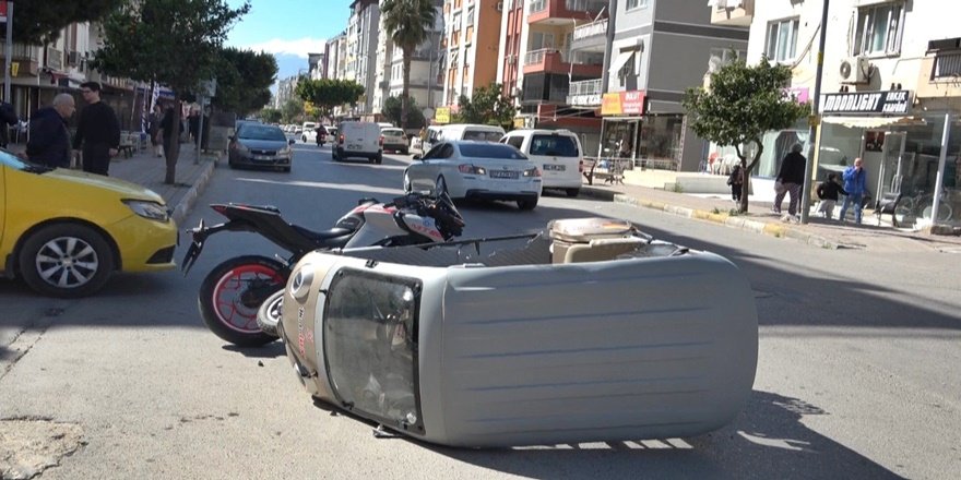 Kepez’de Motosikletler Çarpıştı: 1 Yaralı