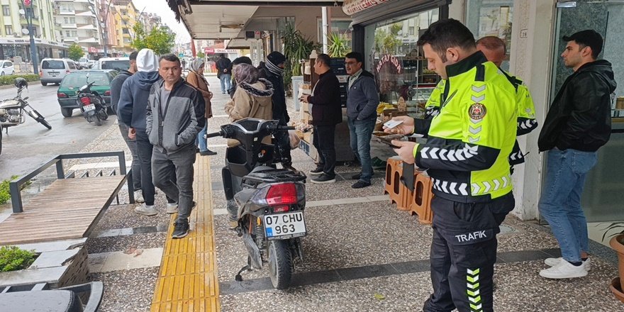 Kaldırımda motosiklet dehşeti: 5 yaşındaki çocuk yaralandı