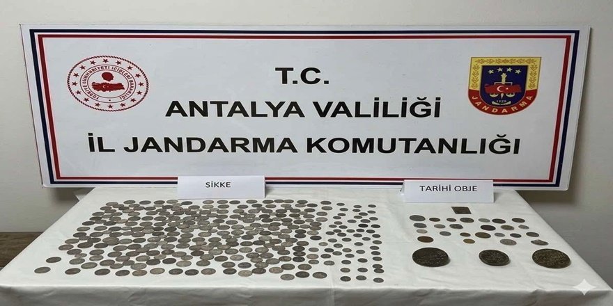 Kaş’ta tarihi eser operasyonu: Sikkeler ele geçirildi