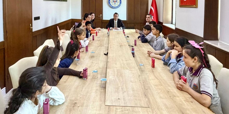 Alanya’yı keşfeden çocukların yüzü güldü