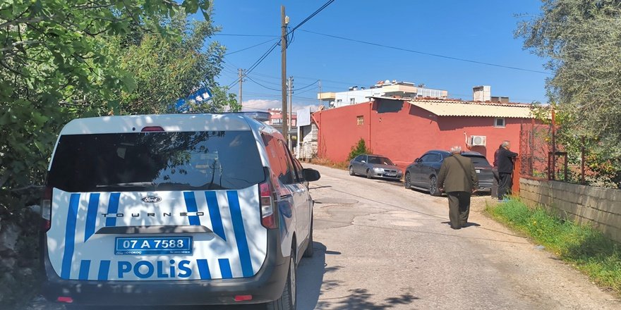 Antalya’da anjiyo olan adam evinde ölü bulundu