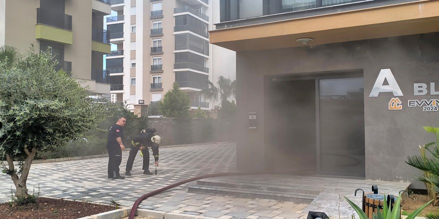 Lüks Dairede Yangın! Genç Kadın Gözyaşlarına Boğuldu