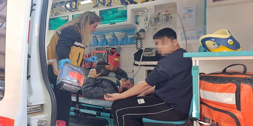 Kavşakta feci çarpışma: 3 yaralı, ceza yağdı