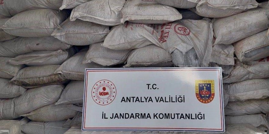 Antalya’da dev operasyon! 65 milyonluk sahte ürün