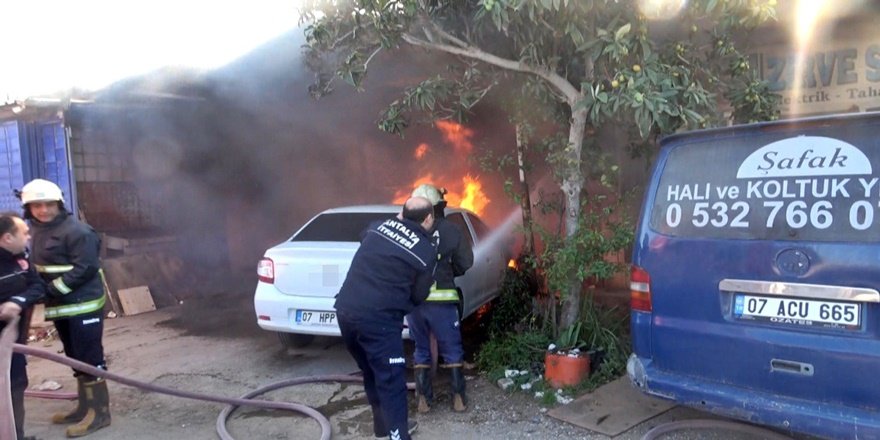 Kepez’de Yeni Taşınan Dükkan Alevlere Teslim