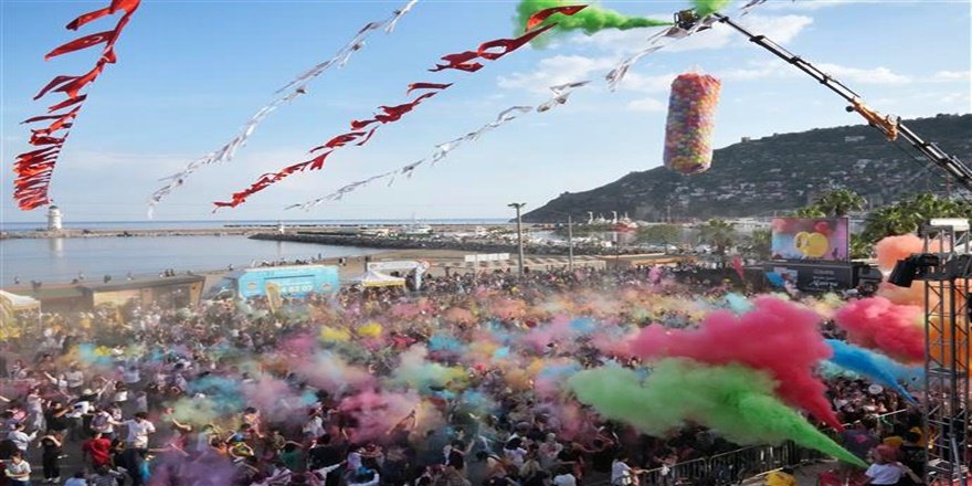 Alanya’da çocuk festivali coşkusu zirve yaptı