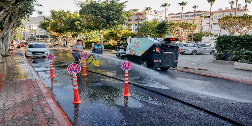 Alanya Bayram Öncesi Baştan Sona Temizleniyor