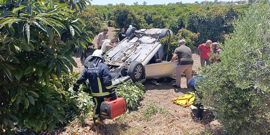 Manavgat’ta Otomobil Avokado Bahçesine Uçtu