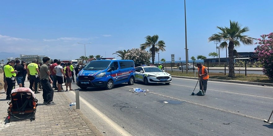 Alanya’da feci kaza: 22 yaşındaki motosikletli öldü