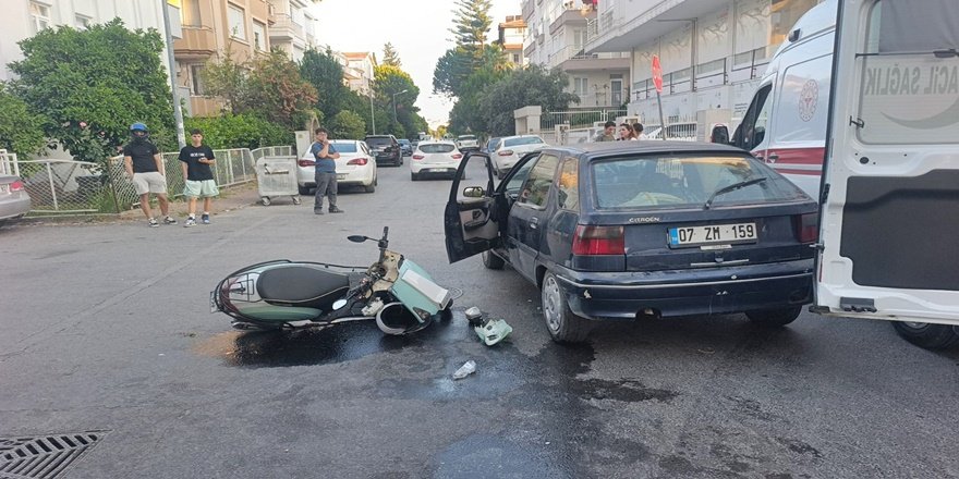Manavgat’ta Motosiklet Kazası Kamerada: 1 Yaralı