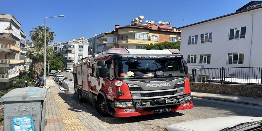 Alanya’da Apartman Dairesindeki Yangın Paniğe Neden Oldu