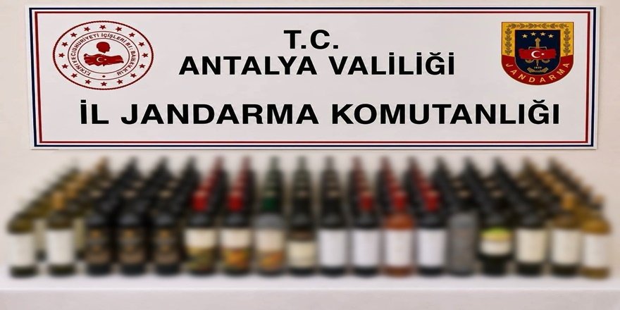 Alanya’da 108 litre kaçak alkol ele geçirildi