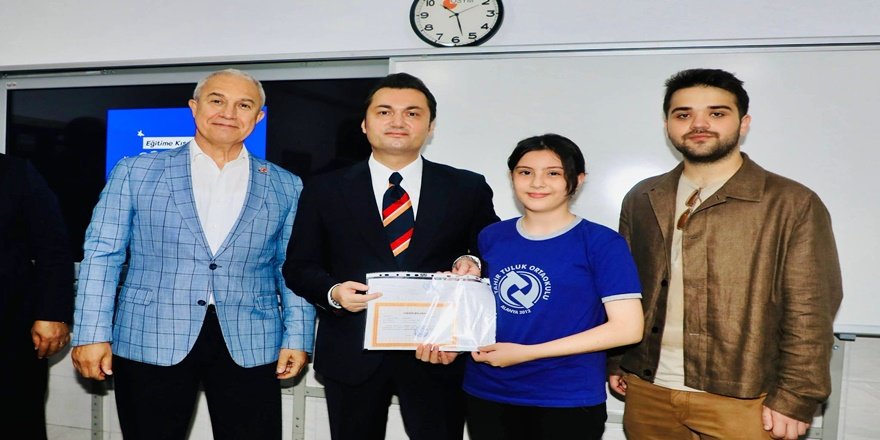 Alanya’da 65 Bin Öğrenci Karne Heyecanı Yaşadı