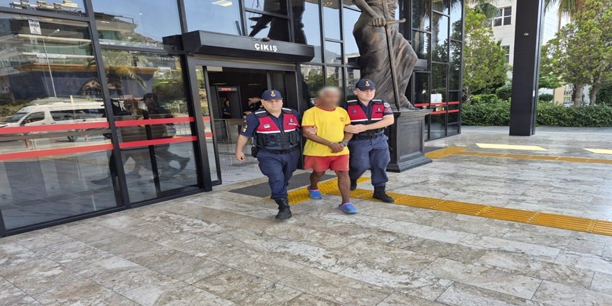 Alanya’da aranan hükümlü jandarma denetiminde yakalandı