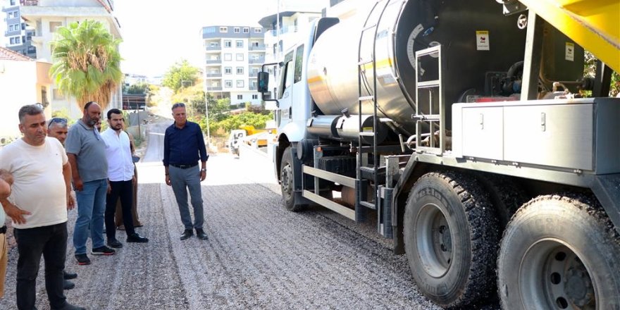 Alanya Belediyesi Avsallar Mahallesi’nde Asfalt Çalışmalarına Hız Verdi