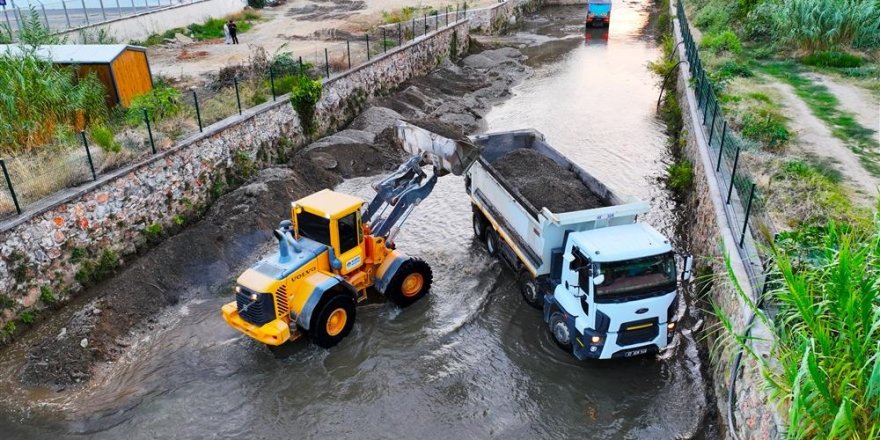 Alanya Belediyesi’nden Kış Öncesi Dere Temizliği Seferberliği