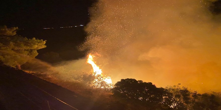 Gazipaşa’da gece yangını: D400 kontrollü geçişe kapatıldı