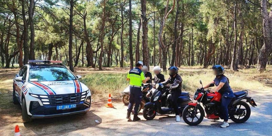 Antalya’da motosiklet denetimi: 5 bin 392 sürücü kontrol edildi