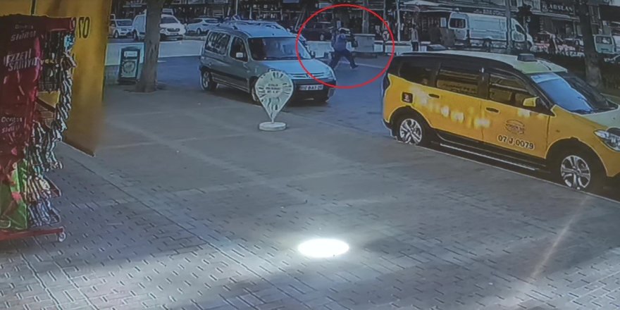 Manavgat’ta otomobilin çarptığı kadın havaya savruldu